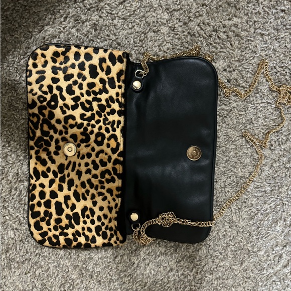 Steve Madden cheetah clutch purse with gold chain - Picture 3 of 6